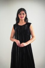 ⁦Under Abaya 2⁩ - الصورة ⁦2⁩